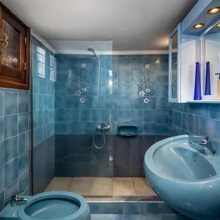 The Knights Courtyard *