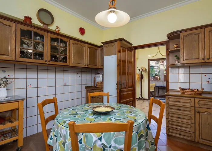 The Knights Courtyard * Rhodes City